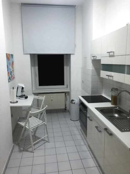 750 Sft Lovely Apartment In Central Berlin Mitte Exteriör bild